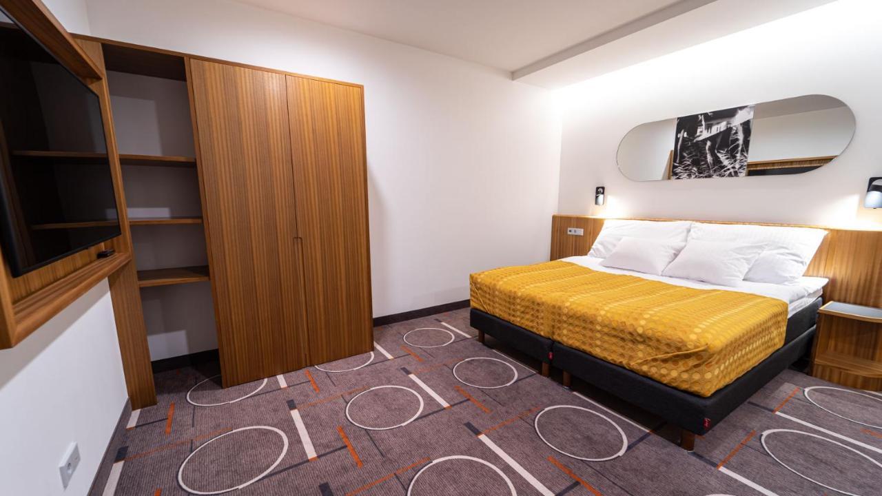 Hestia Hotel Kentmanni Tallinn Exterior photo